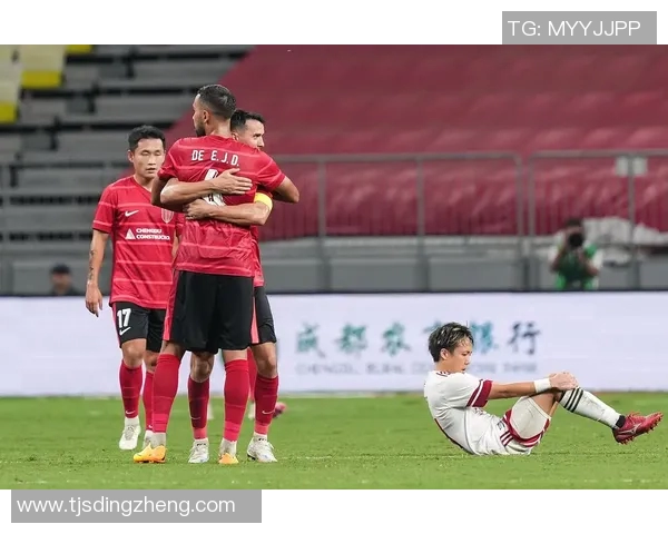 成都足球队状态深度对比分析揭示球队未来发展潜力与挑战 成都足球队状态深度对比分析揭示球队未来发展潜力与挑战