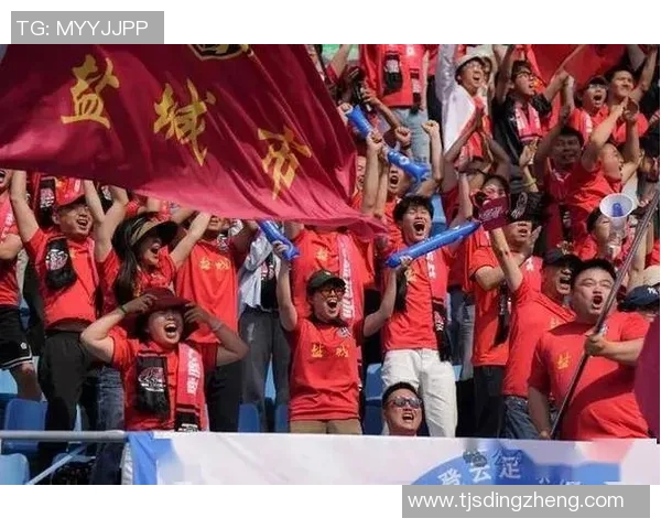 足球明星之子在比赛中精彩进球引发全场欢呼父亲自豪点赞 足球明星之子在比赛中精彩进球引发全场欢呼父亲自豪点赞