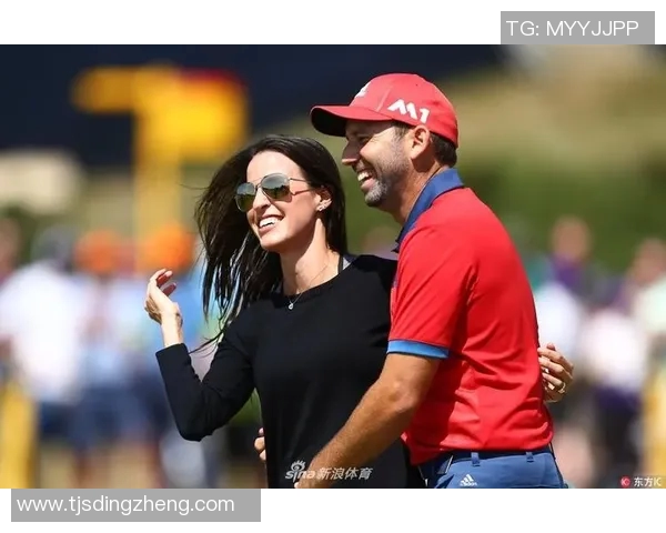 足球明星携爱妻共度浪漫生日庆典温馨时刻尽显甜蜜爱情 足球明星携爱妻共度浪漫生日庆典温馨时刻尽显甜蜜爱情